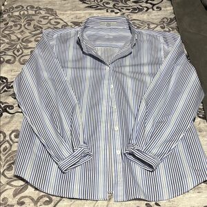 Foxcroft Wrinkle Free Blue and White Striped Button-Down Shirt Size 8